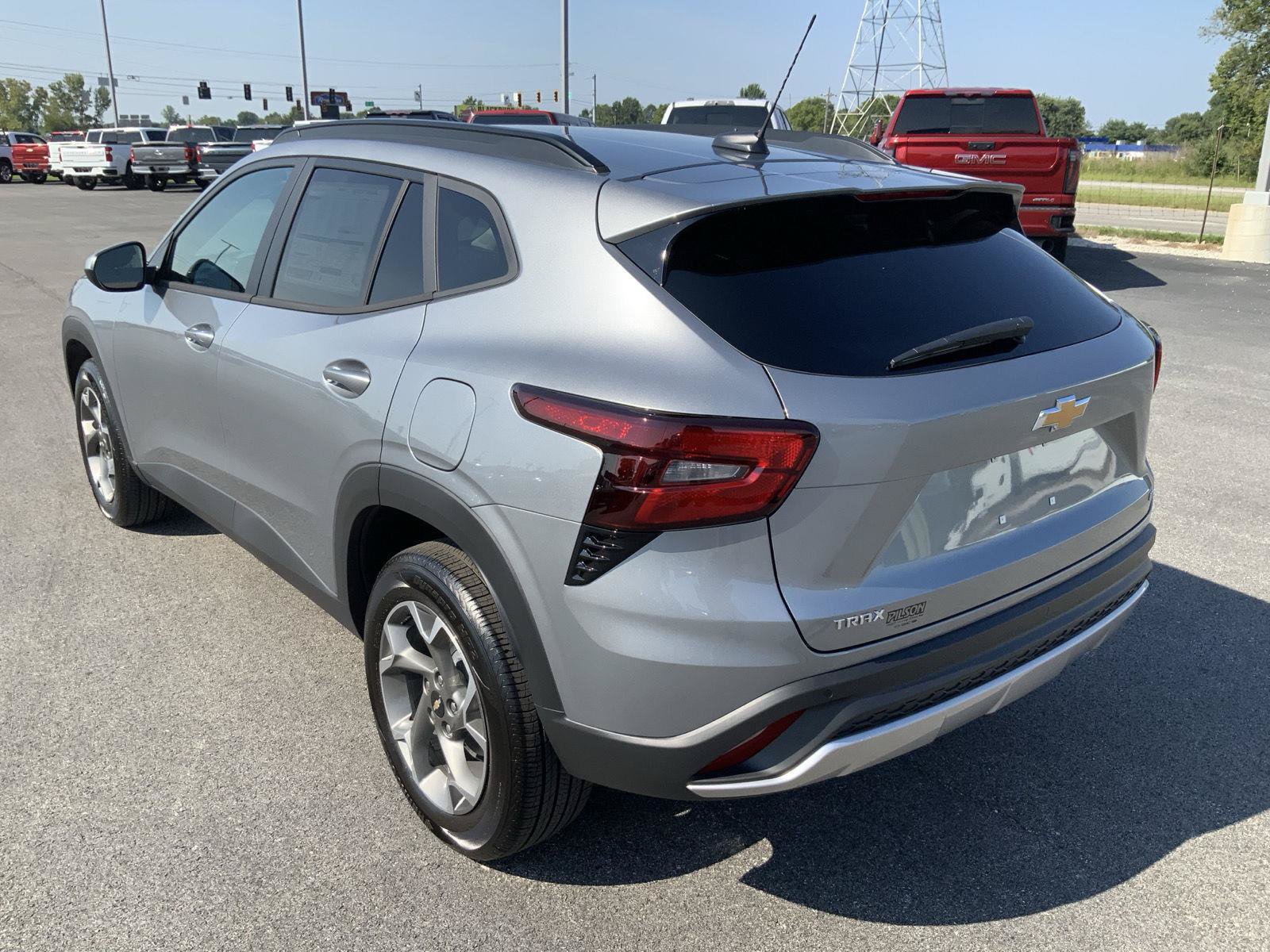 New 2026 Chevrolet Trax LT w/ Driver Confidence Package FWD image 9