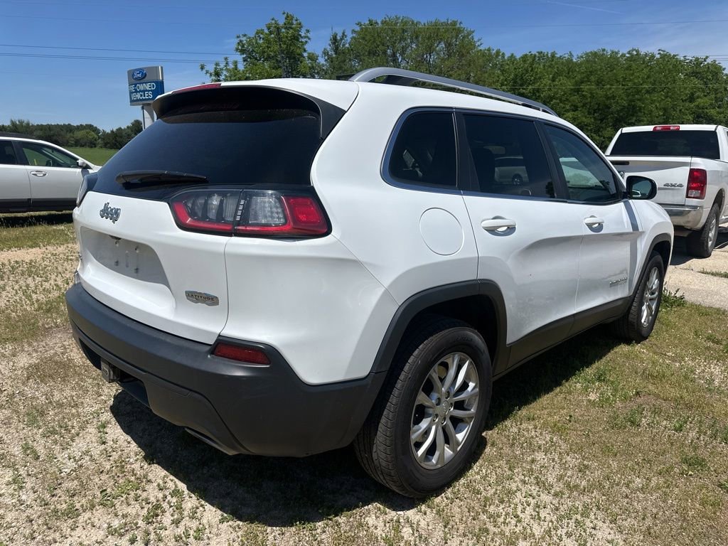 Used 2019 Jeep Cherokee Latitude w/ Cold Weather Group AWD/4WD image 8