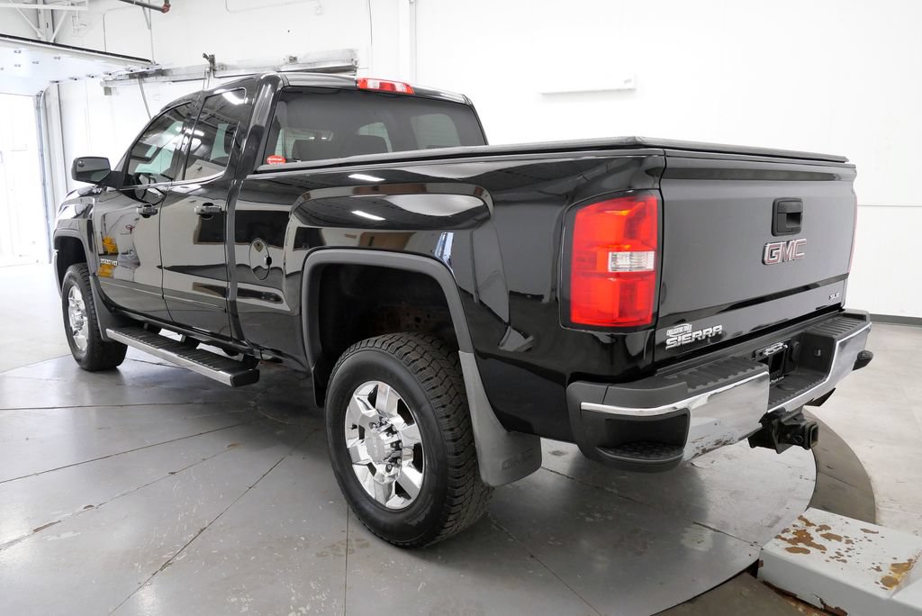 Used 2018 GMC Sierra 2500 SLE w/ SLE Preferred Package AWD/4WD image 5