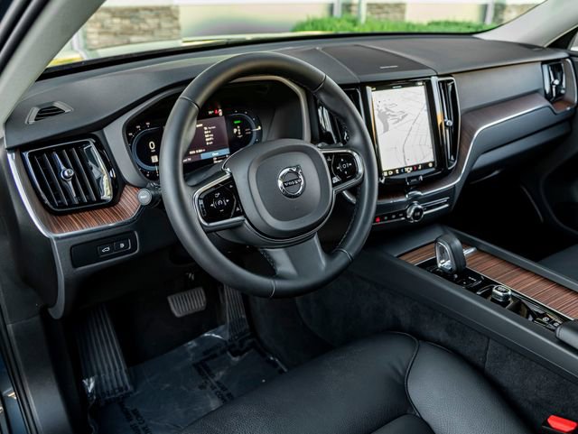 Used 2024 Volvo XC60 T8 Plus w/ Climate Package image 15