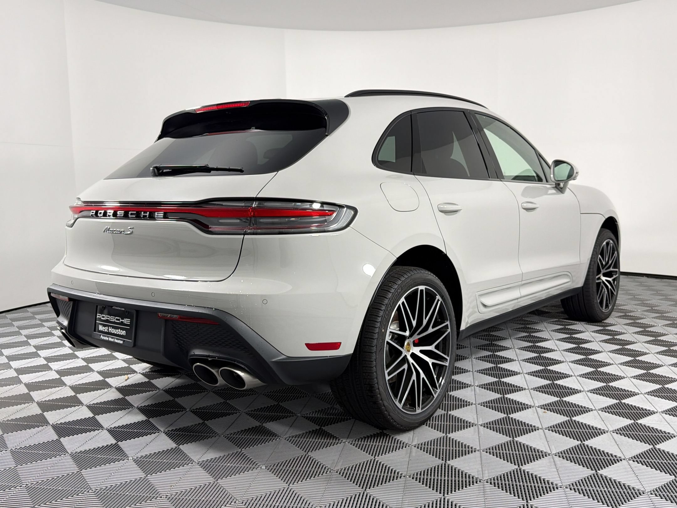 New 2026 Porsche Macan S AWD/4WD image 9