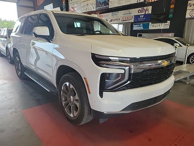 Used 2025 Chevrolet Tahoe LS RWD image 2