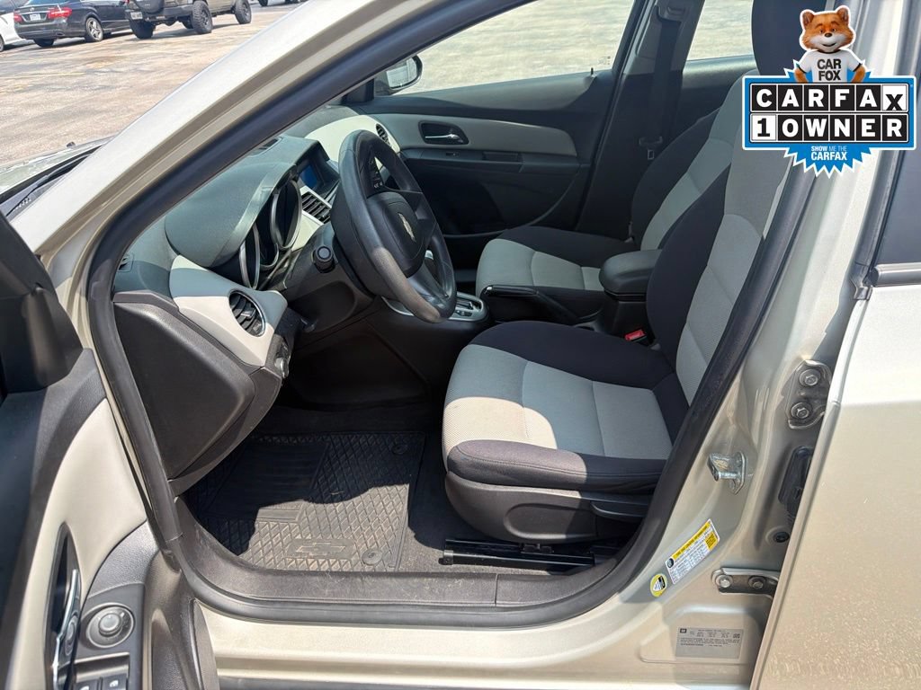 Used 2014 Chevrolet Cruze LS FWD image 25
