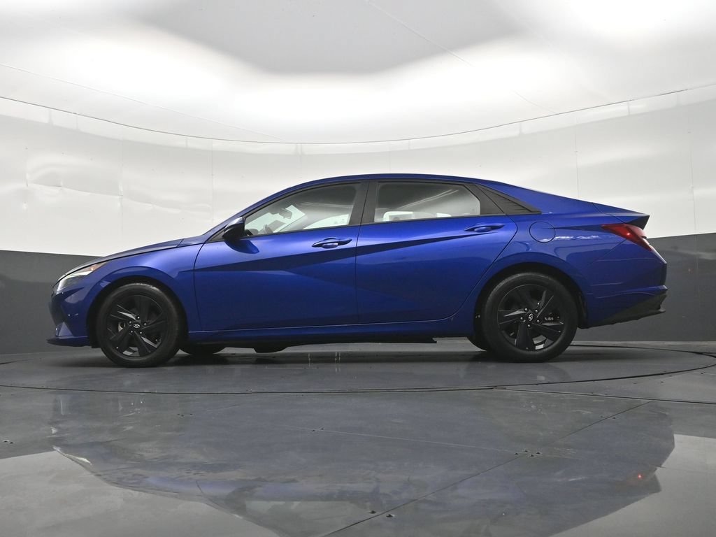 Used 2022 Hyundai Elantra SEL w/ Convenience Package FWD image 25