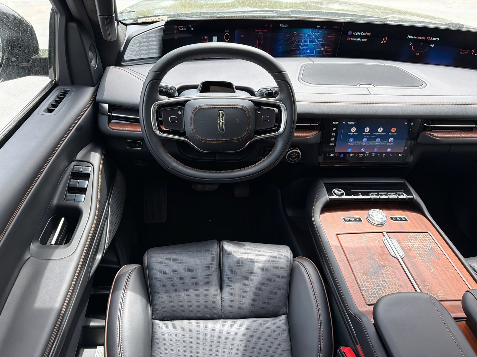 New 2026 Lincoln Navigator L Black Label AWD/4WD image 23