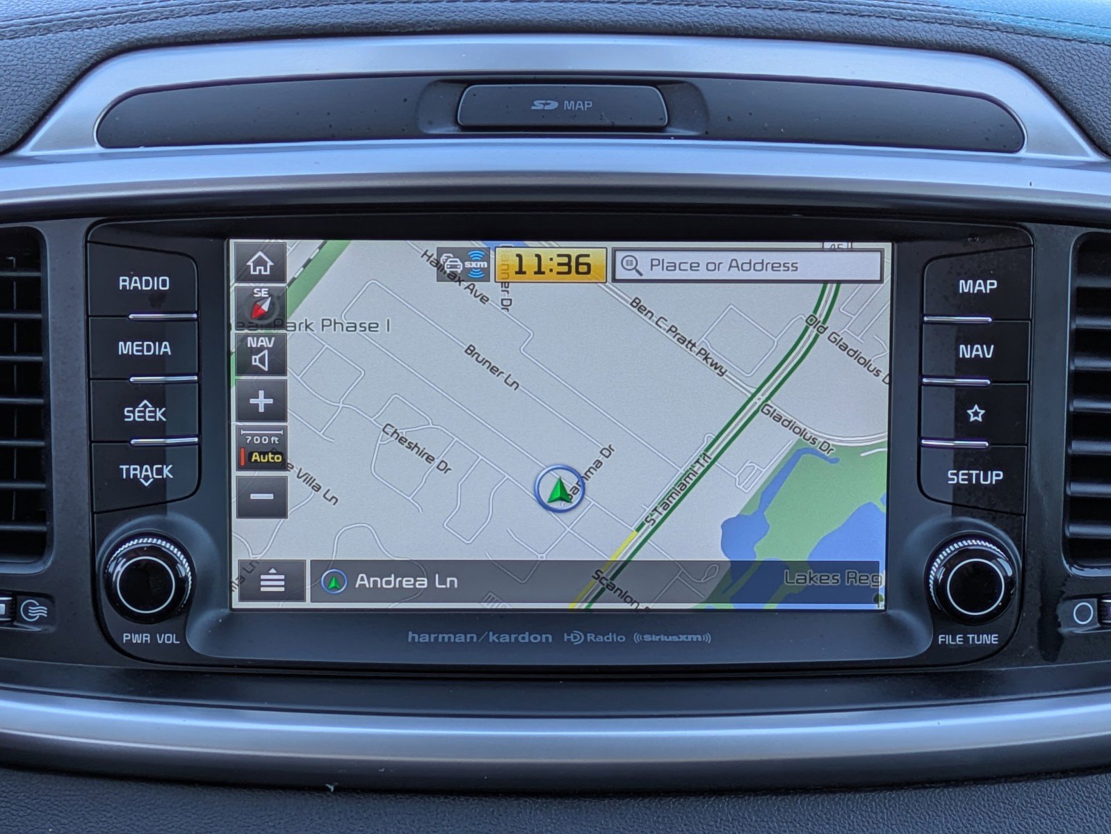 Certified 2019 Kia Sorento EX w/ EX Touring Package image 16