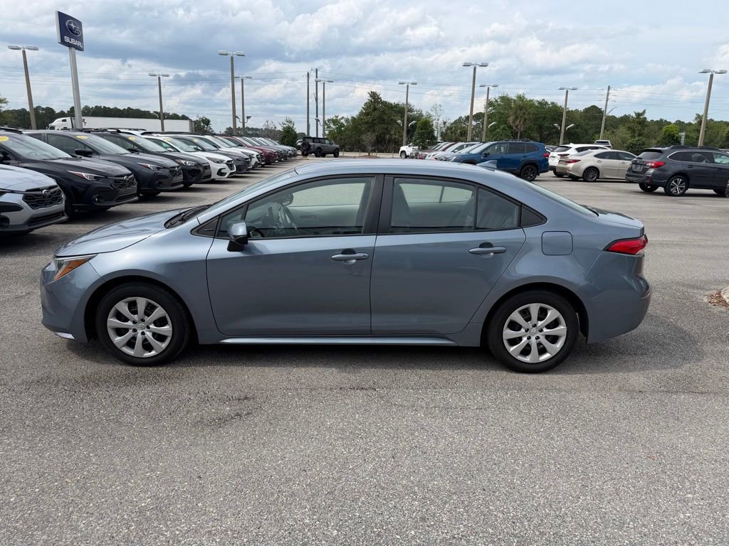 Used 2022 Toyota Corolla LE FWD image 31