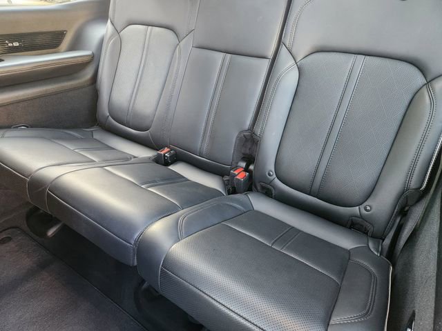 Certified 2023 Jeep Grand Wagoneer Series II w/ Flexible Seating Group AWD/4WD image 32