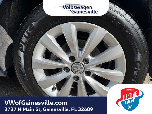 Used 2019 Volkswagen Beetle 2.0T S FWD image 28