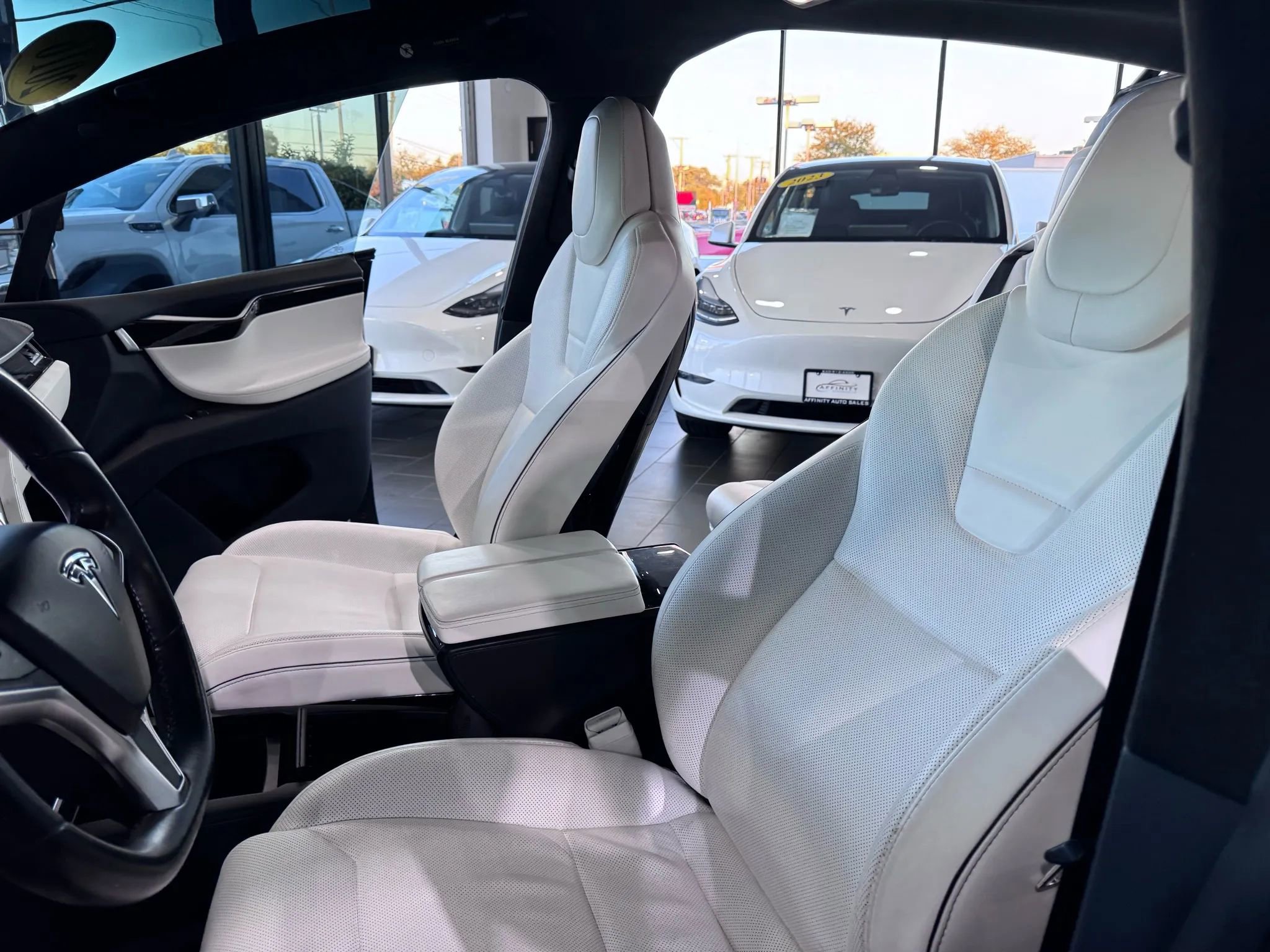 Used 2016 Tesla Model X 90D image 11