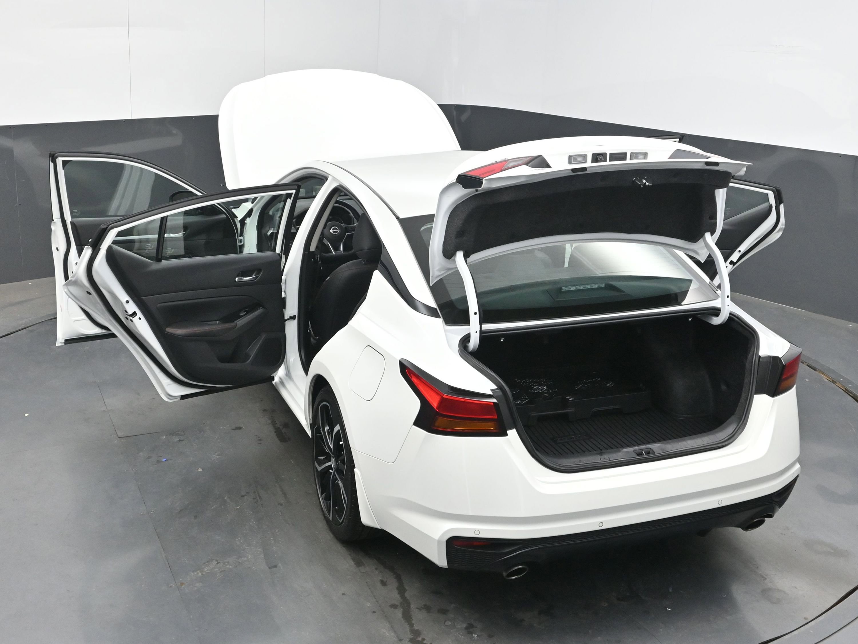 Certified 2024 Nissan Altima 2.5 SR image 42