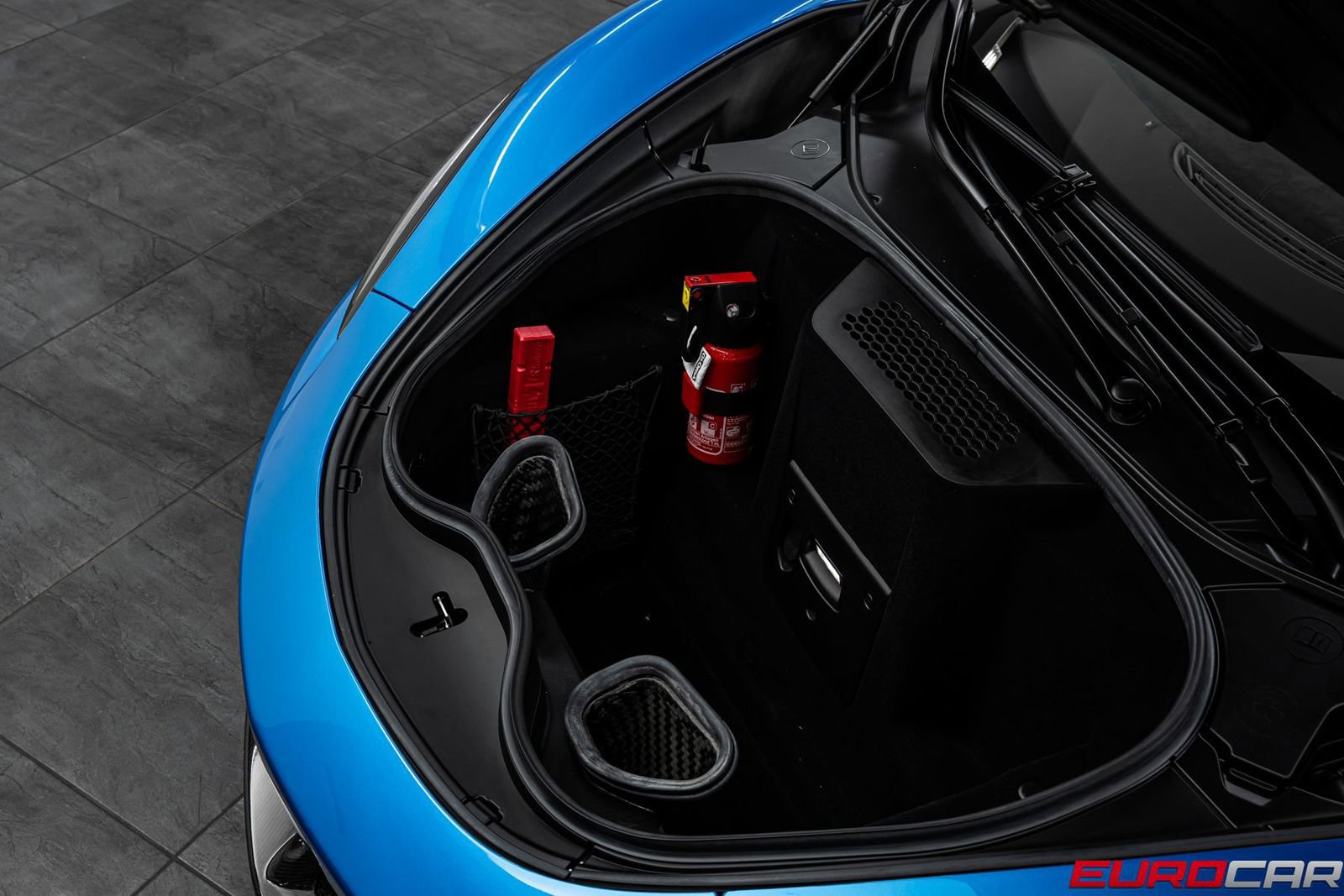 Used 2020 McLaren 620R RWD image 12