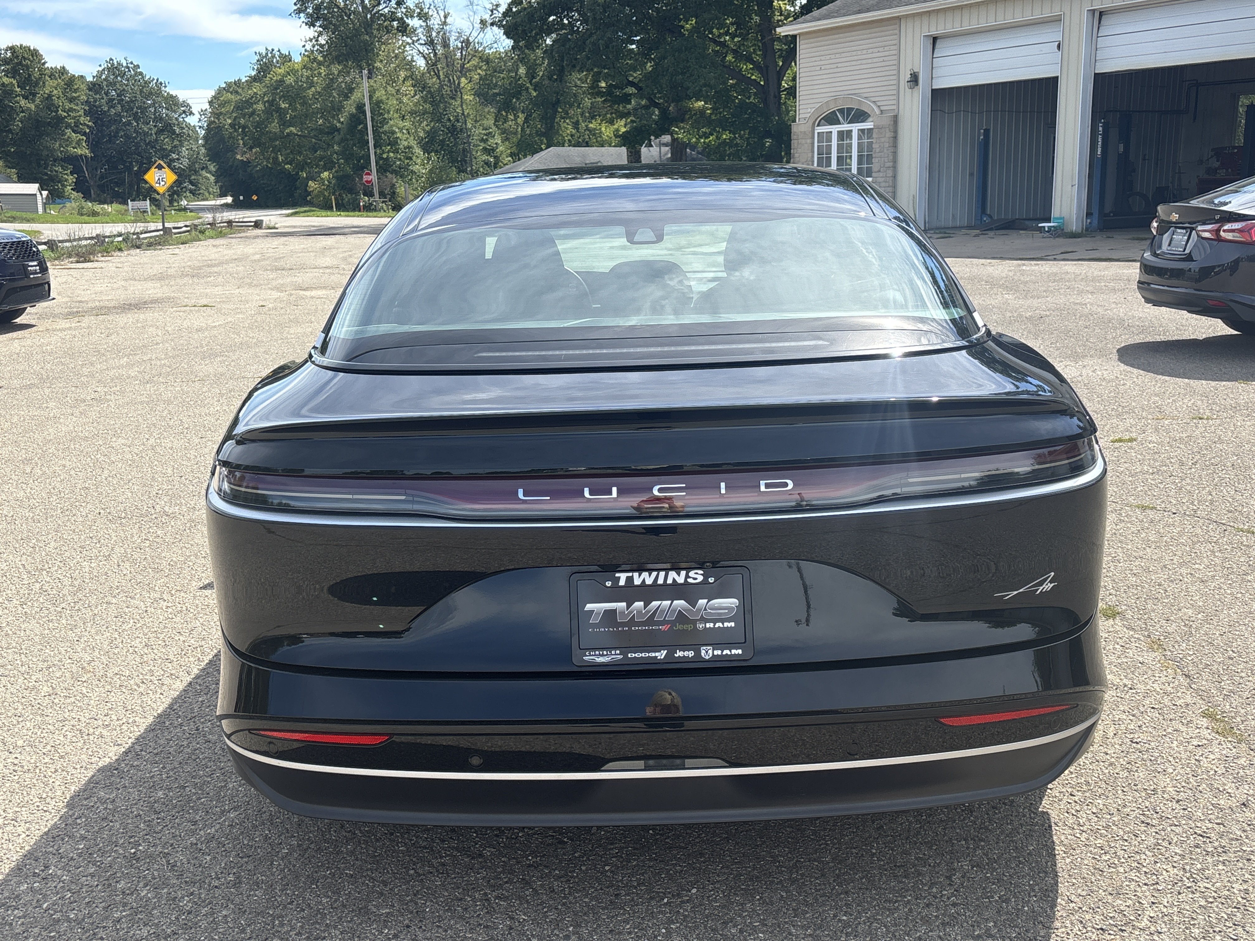 Used 2023 Lucid Air Pure AWD/4WD image 4