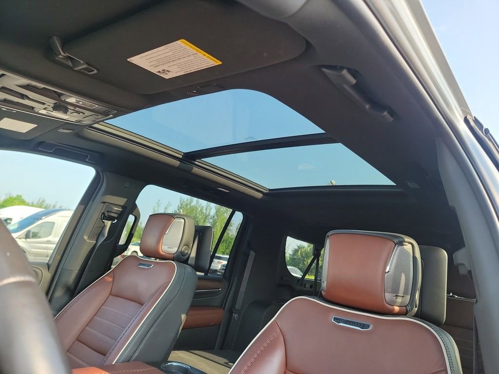 Used 2023 GMC Yukon XL Denali Ultimate image 20