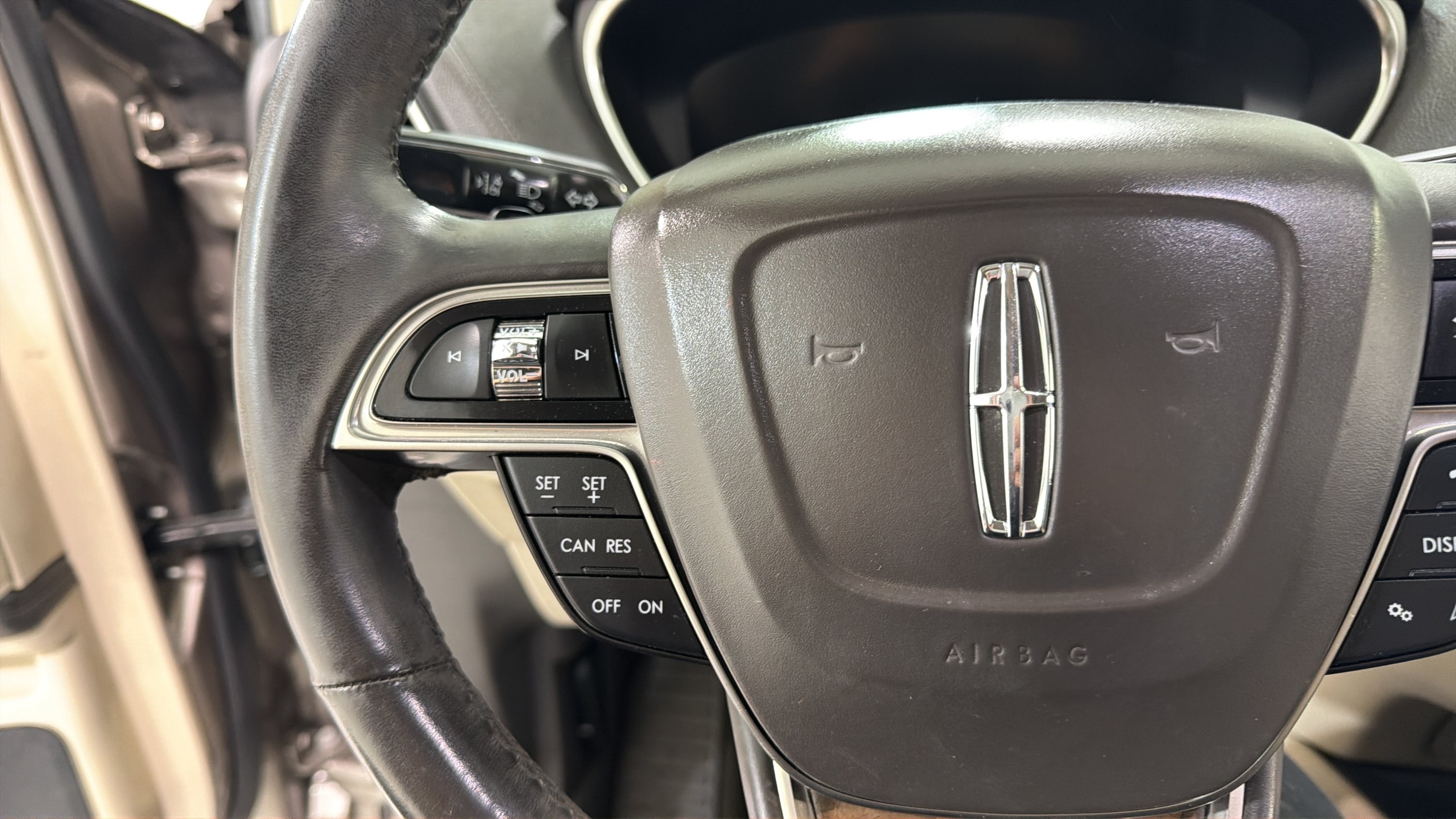 Used 2020 Lincoln Nautilus Reserve AWD/4WD image 13