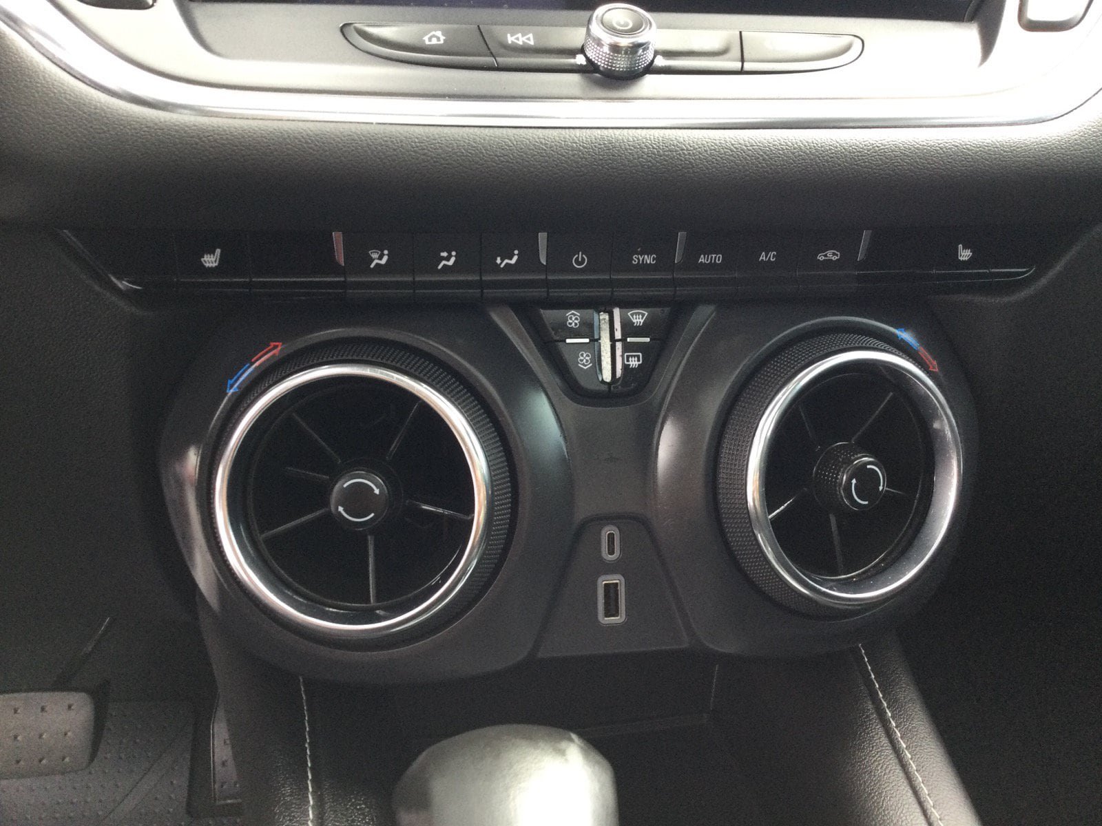 Used 2023 Chevrolet Blazer LT w/ LPO, Floor Liner Package FWD image 18