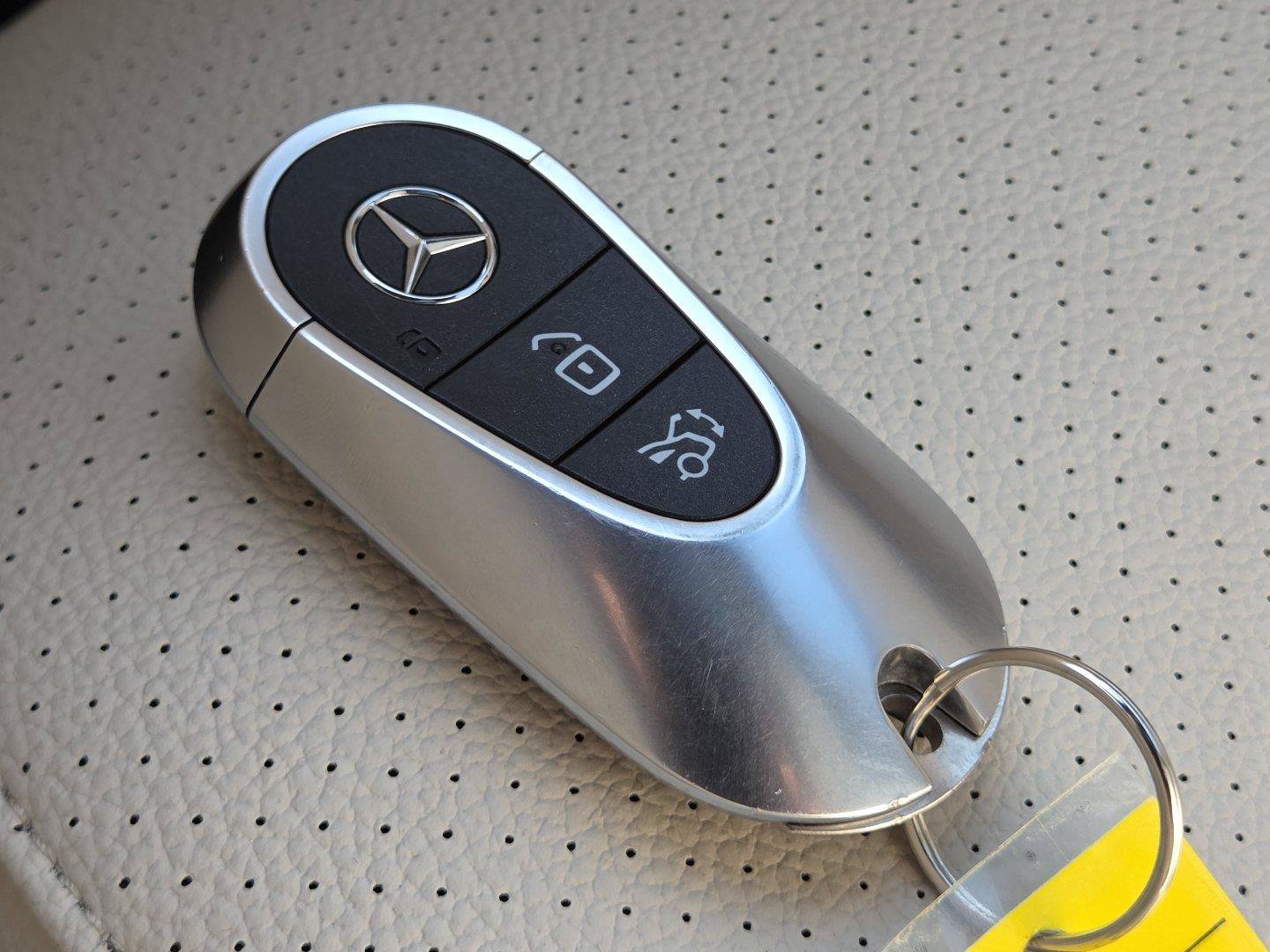 Used 2025 Mercedes-Benz C 300 4MATIC Sedan image 25
