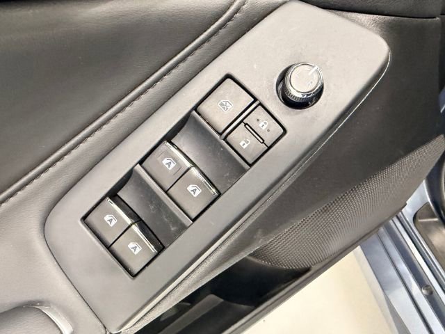 Used 2022 Toyota Avalon XLE w/ Moonroof Package image 37