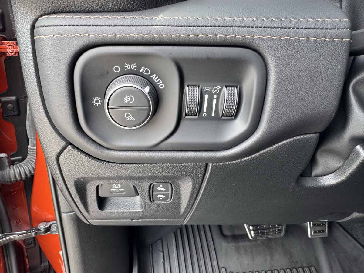 Used 2024 RAM 1500 TRX AWD/4WD image 17