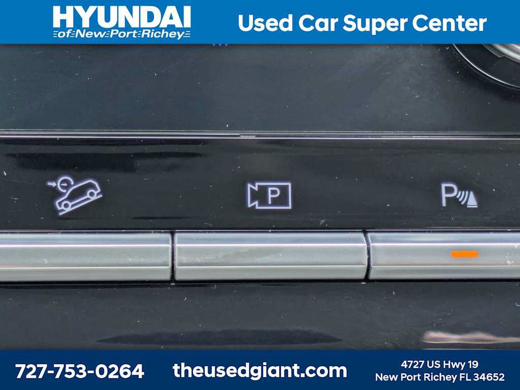 Used 2025 Hyundai Santa Fe SEL FWD image 30