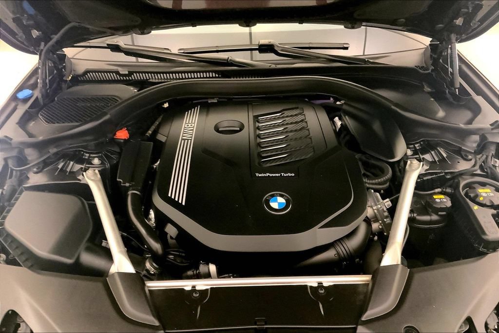 Used 2021 BMW 540i xDrive w/ Executive Package AWD/4WD image 9
