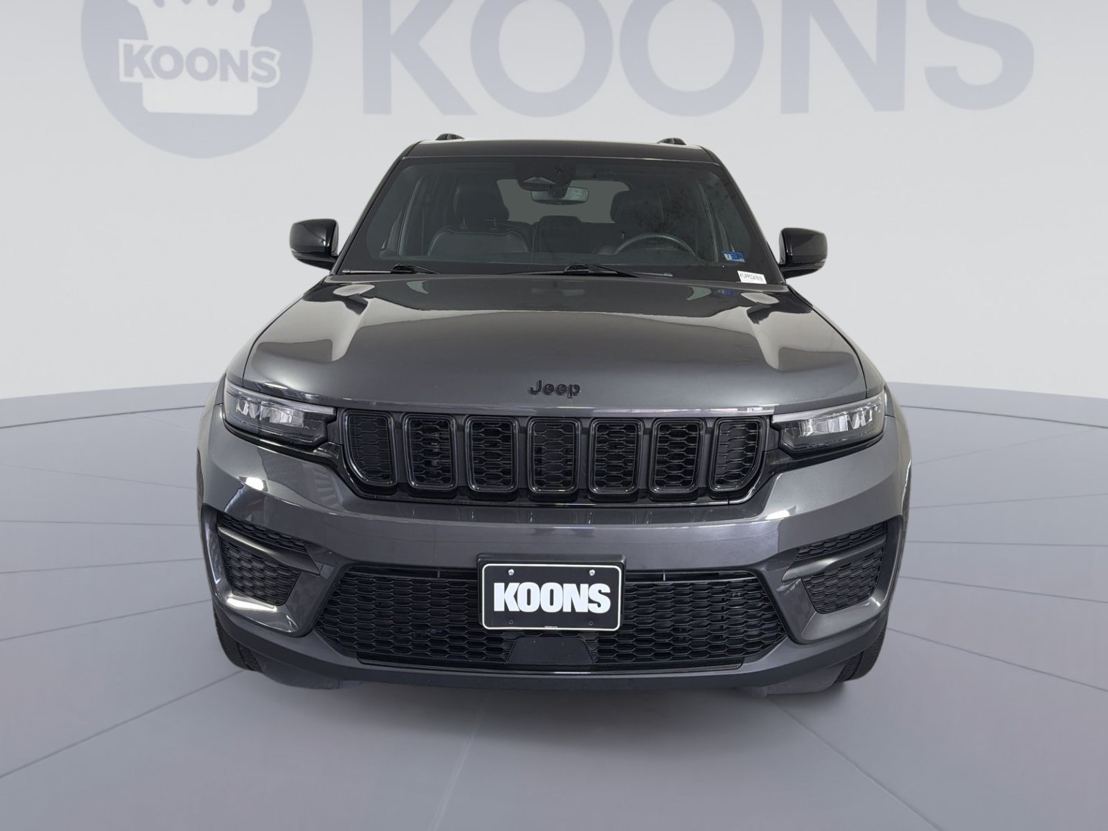 Used 2023 Jeep Grand Cherokee Altitude AWD/4WD image 11