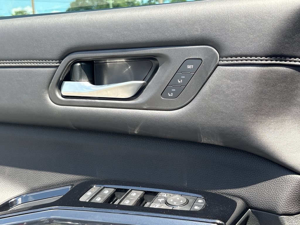 New 2026 Nissan Pathfinder Platinum w/ Accent Package FWD image 10