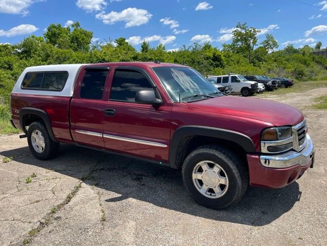 Used 2004 GMC Sierra 1500 SLE w/ Safe And Sound Package AWD/4WD image 3