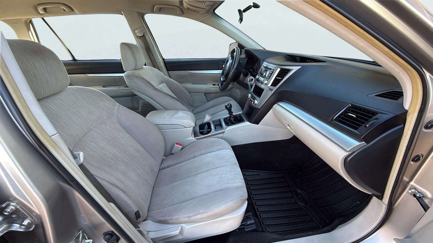 Used 2014 Subaru Outback 2.5i AWD/4WD image 12