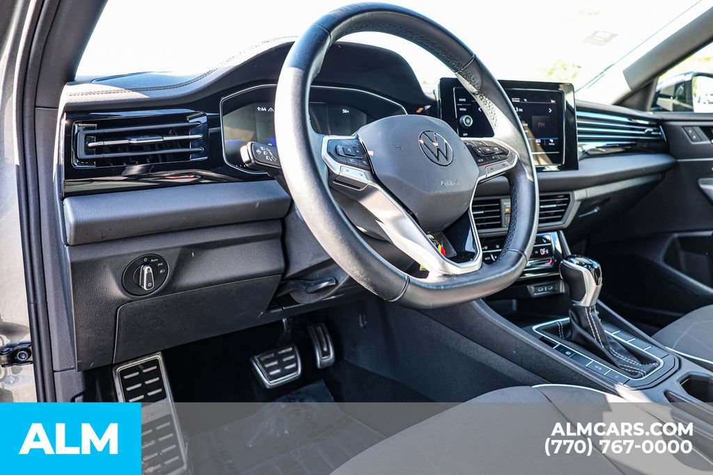 Used 2025 Volkswagen Jetta Sport FWD image 24