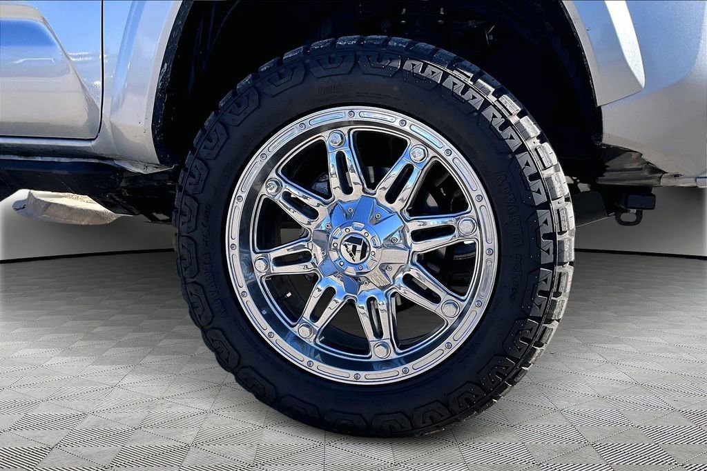 Used 2023 Toyota Tacoma TRD Sport w/ Technology Package image 9