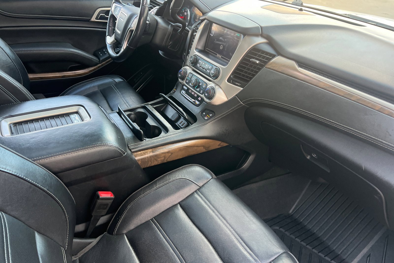 Used 2018 GMC Yukon XL Denali w/ Denali Ultimate Package image 20