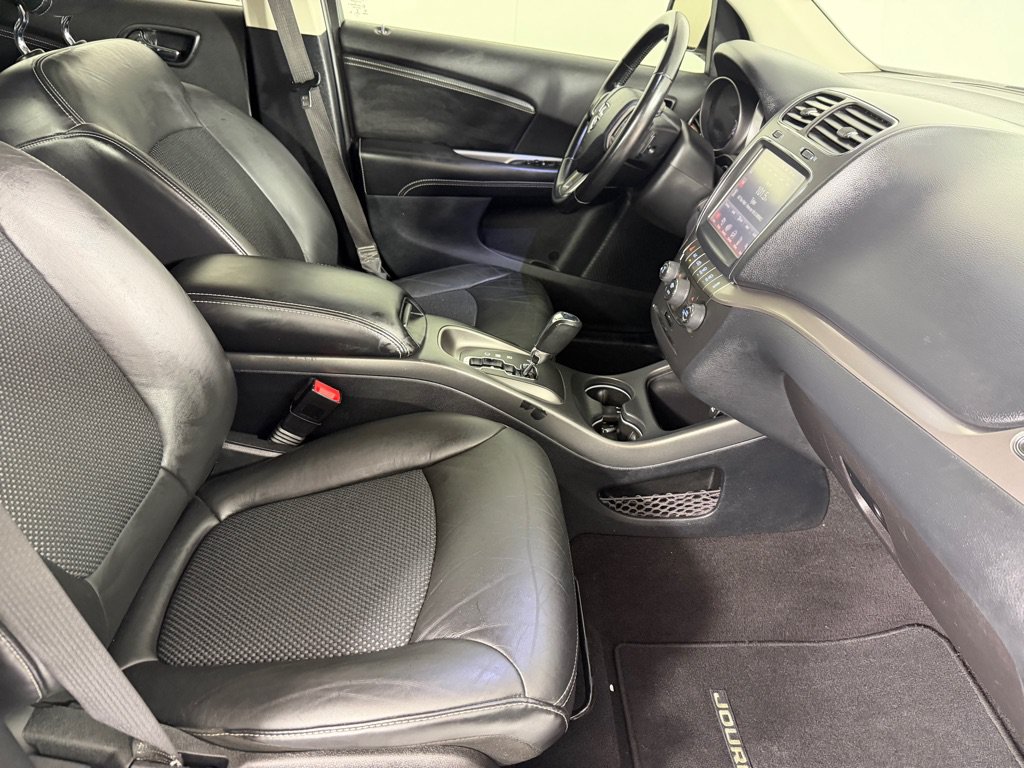 Used 2020 Dodge Journey Crossroad FWD image 22