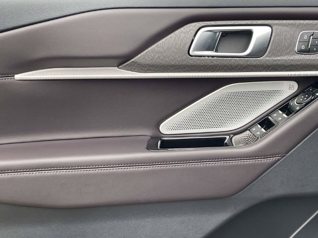 New 2026 Ford Explorer Platinum RWD image 16