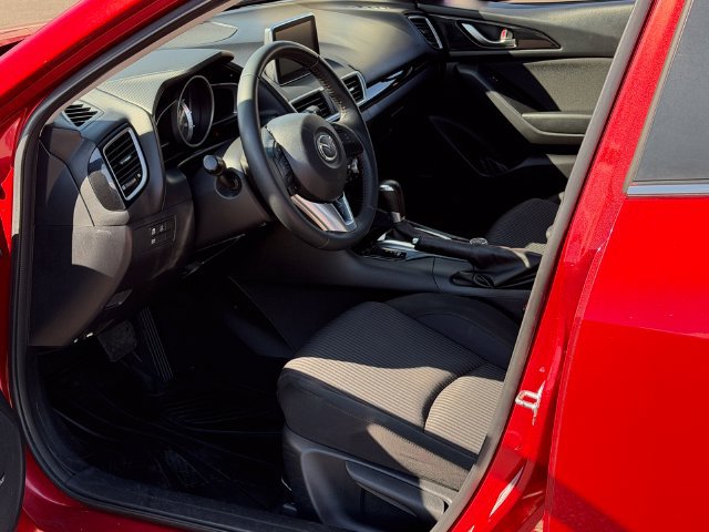 Used 2015 MAZDA MAZDA3 i Touring w/ Technology Package FWD image 12