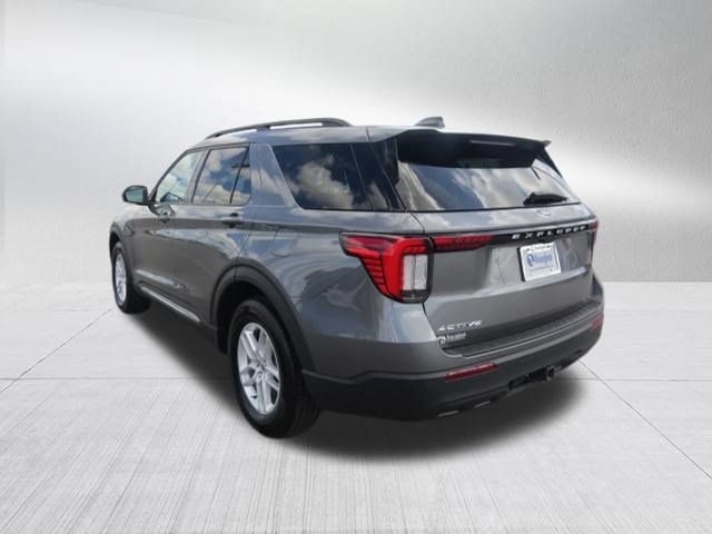 Used 2025 Ford Explorer Active RWD image 5
