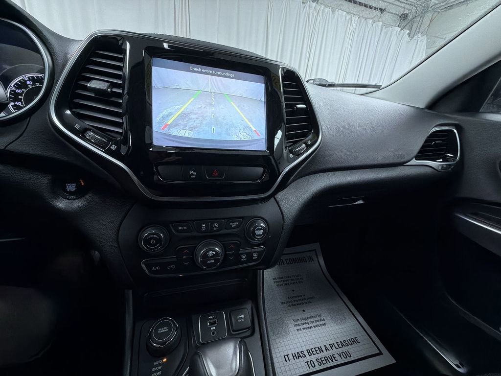 Used 2020 Jeep Cherokee Limited image 13