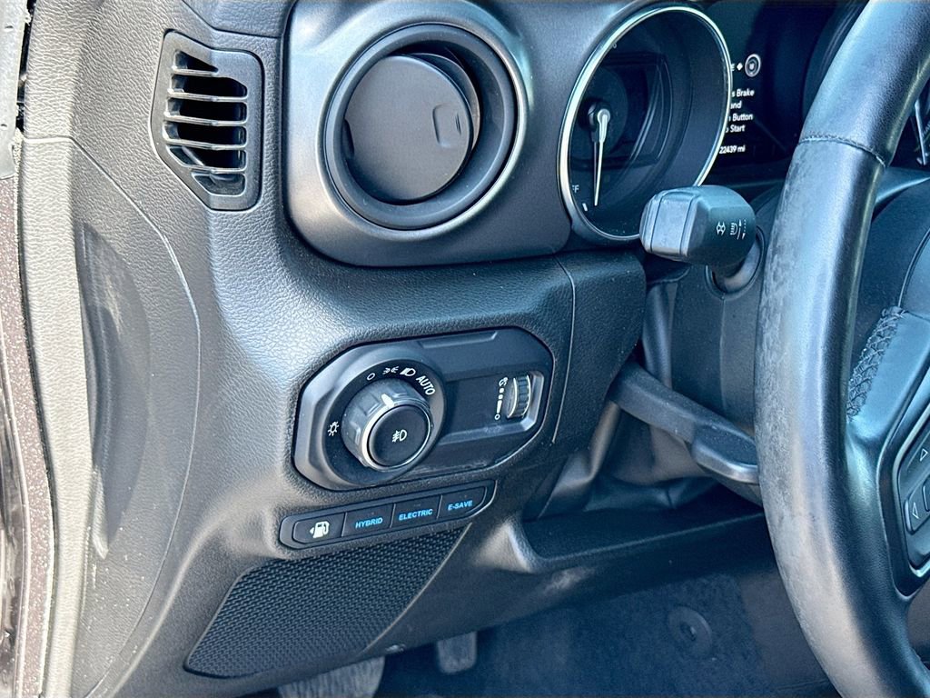 Used 2023 Jeep Wrangler Unlimited w/ Cold Weather Group image 11