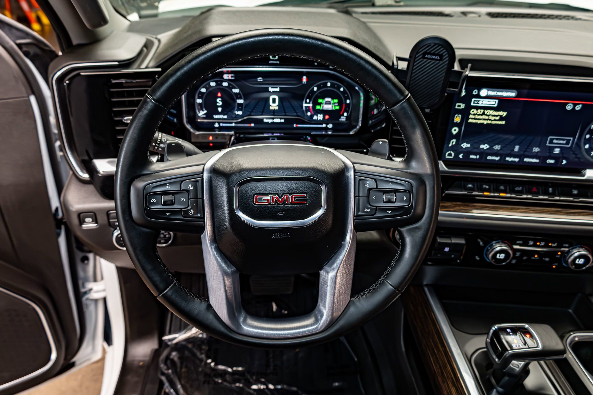 Used 2025 GMC Sierra 1500 Elevation w/ Preferred Package image 18