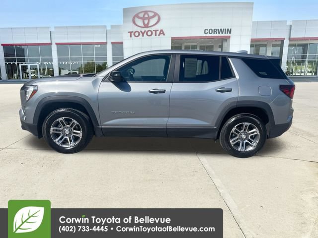 Used 2026 GMC Terrain Elevation FWD image 2