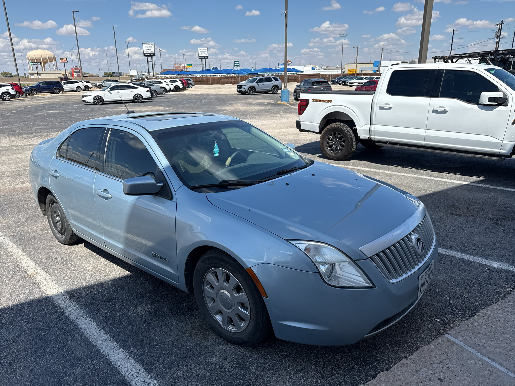 Used 2010 Mercury Milan Hybrid FWD image 2