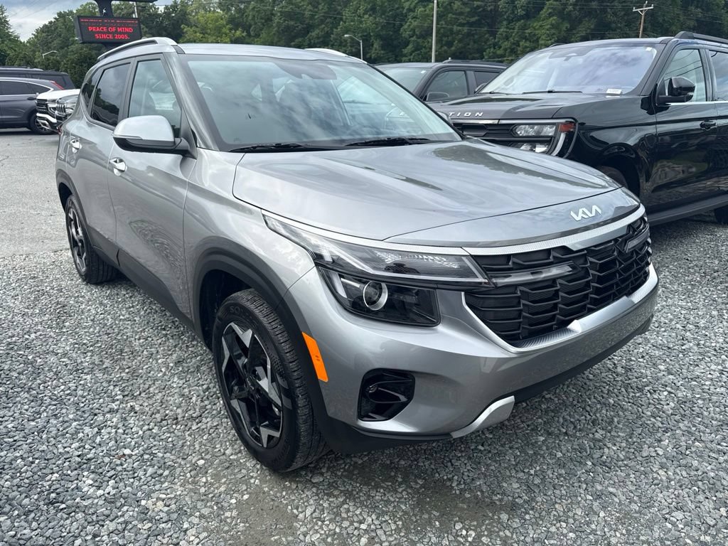 Used 2026 Kia Seltos S AWD/4WD image 2