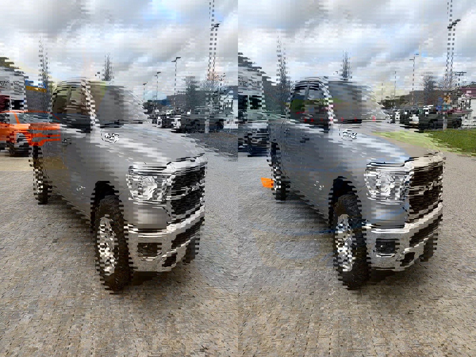 Used 2024 RAM 1500 Big Horn AWD/4WD image 2