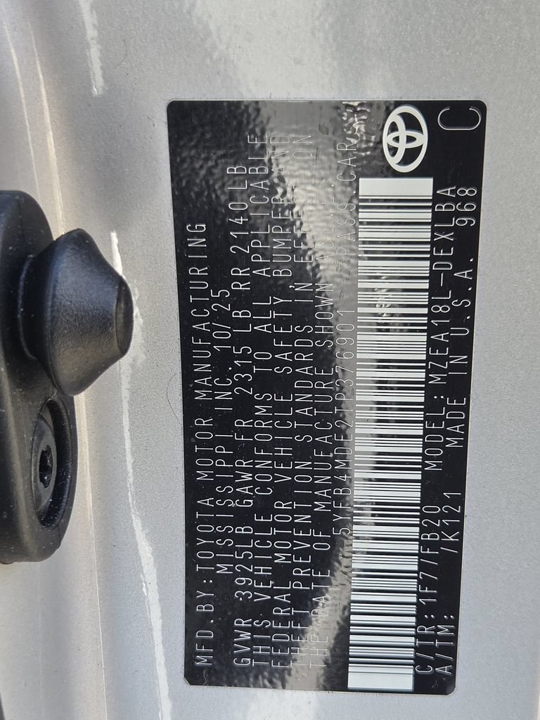Used 2026 Toyota Corolla LE FWD image 30