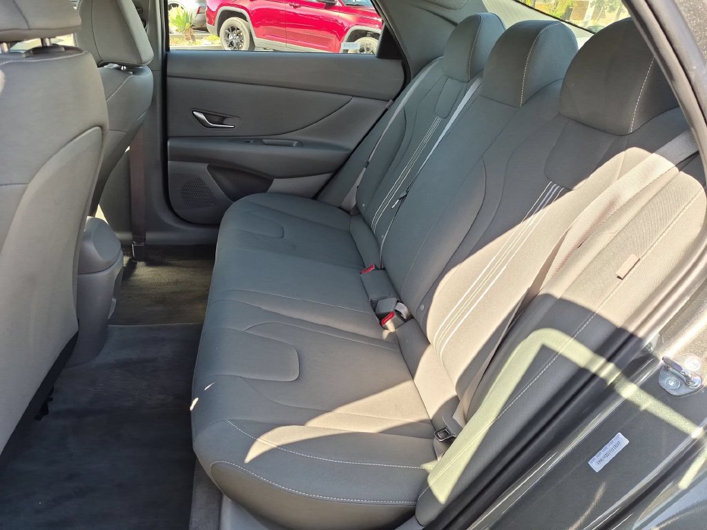Used 2026 Hyundai Elantra Sport FWD image 28