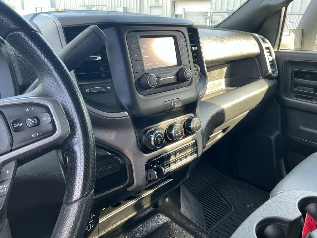 Used 2024 RAM 5500 Tradesman w/ Chrome Appearance Group AWD/4WD image 33