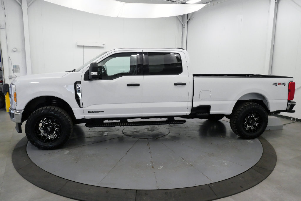 Used 2023 Ford F250 XLT AWD/4WD image 5