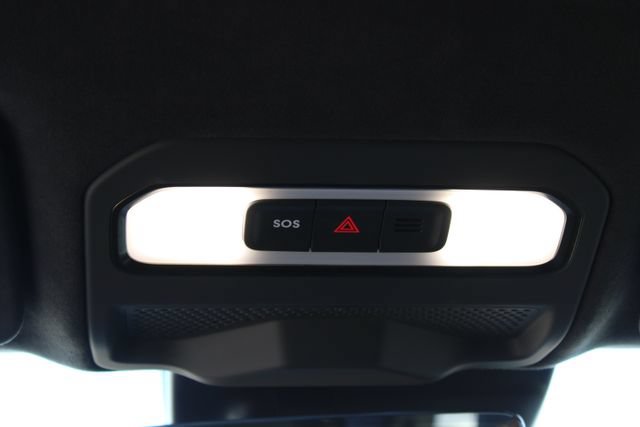 Used 2024 Rivian R1S Adventure AWD/4WD image 21