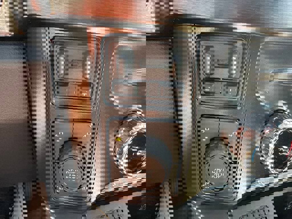 New 2025 Ford F350 Lariat w/ Lariat Ultimate Package image 12