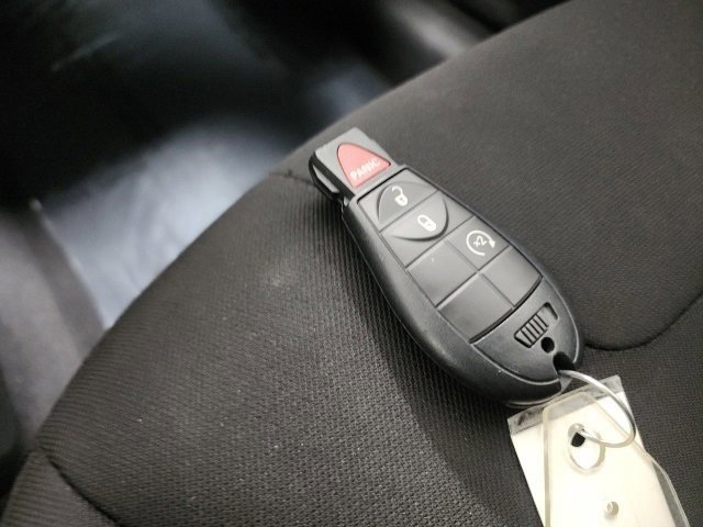 Used 2019 Jeep Cherokee Latitude w/ Cold Weather Group image 33